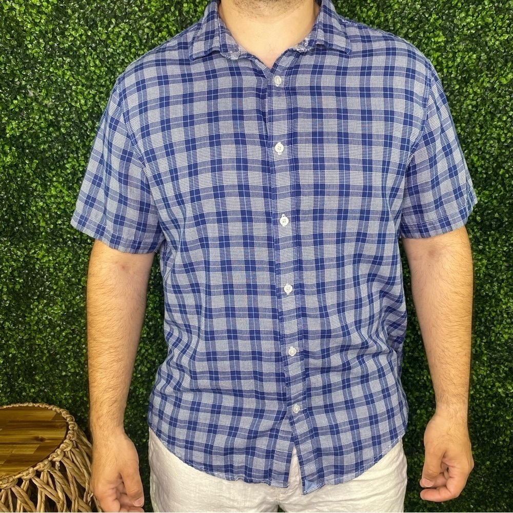 Untuckit blue button down - Picture 1 of 5